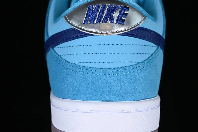 All categories Nk SB Dunk series Nk SB Dunk Low low-top sneakers K version NK SB Dunk Low Pro sky blue imitation wool low-top casual sneakers BQ6817-400